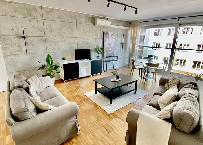 Spacious Apartment Near City Center With Balcony And Garage Parking